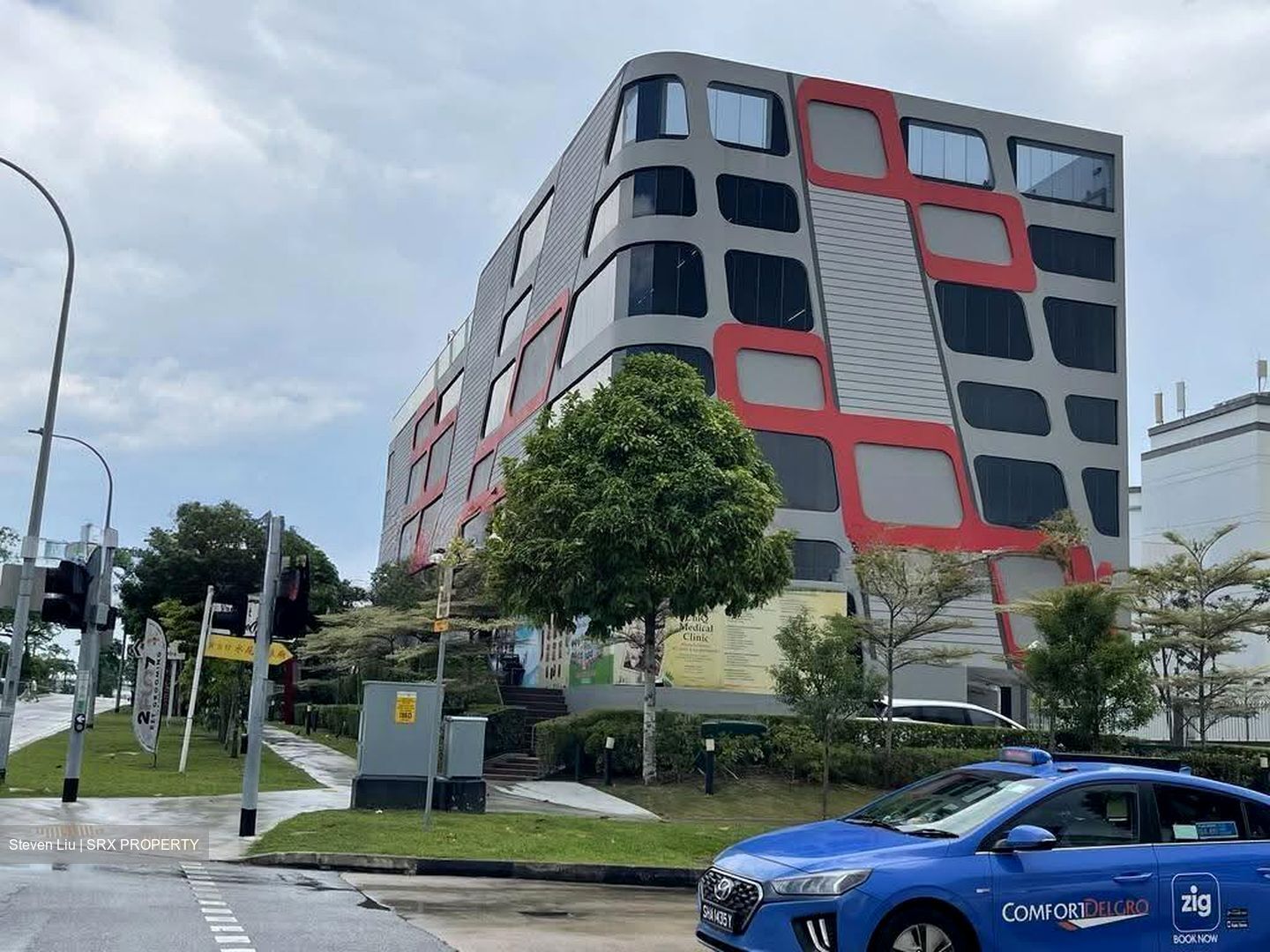 Upper Changi Road North (D17), Retail #632852341